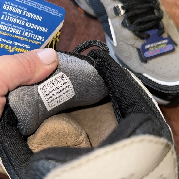 Skechers vigor shoes Goodyear sole sport air cooled memory foam NEW 9 men’s - Picture 5 of 5